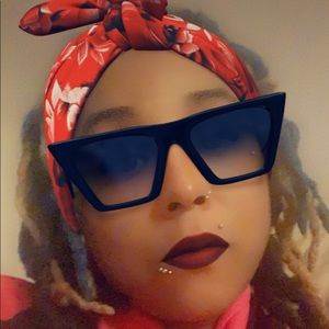 Meet your Posher, Teela